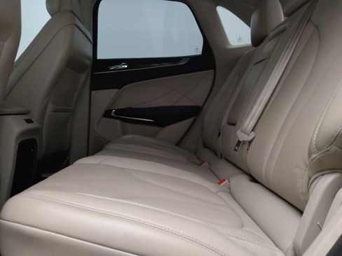 Used 2019 Lincoln MKC Reserve w/ MKC Climate Package FWD image 18
