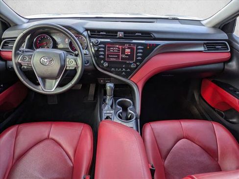 Used 2019 Toyota Camry XSE image 17