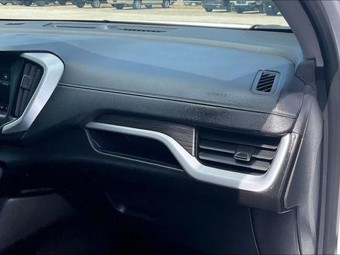 Used 2024 GMC Terrain SLE FWD image 23