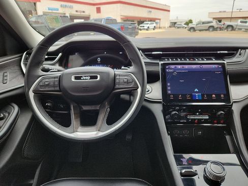 Used 2023 Jeep Grand Cherokee Limited AWD/4WD image 12