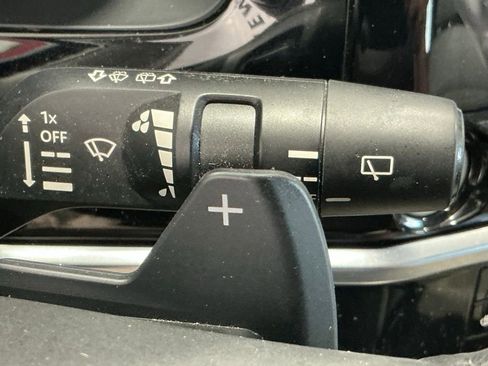 Used 2023 Nissan Pathfinder SL AWD/4WD image 44