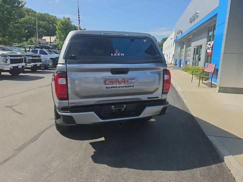 Used 2023 GMC Canyon Elevation w/ Elevation Premium Package AWD/4WD image 5