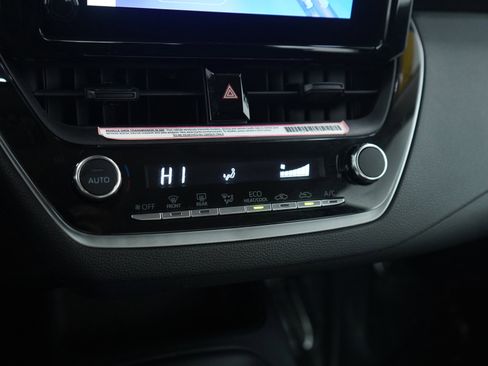Used 2023 Toyota Corolla LE image 18