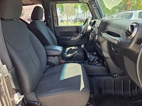 Certified 2018 Jeep Wrangler Sport AWD/4WD image 18