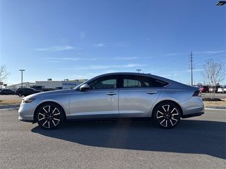 Used 2024 Honda Accord Touring video 2