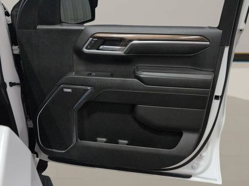 Used 2023 Chevrolet Silverado 1500 RST AWD/4WD image 22