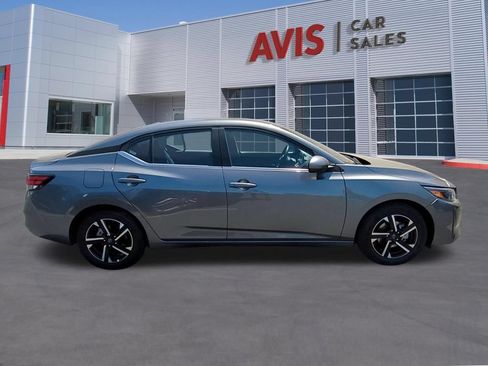 Used 2025 Nissan Sentra SV FWD image 5