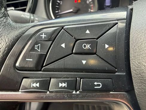Used 2019 Nissan Rogue SL w/ Premium Package AWD/4WD image 19