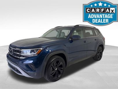 Used 2023 Volkswagen Atlas SE w/ Black Wheel Package