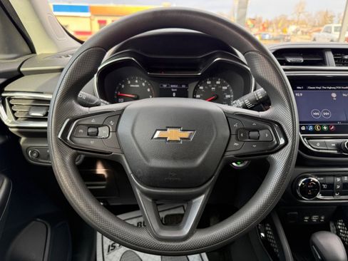 Used 2021 Chevrolet TrailBlazer LT w/ Convenience Package image 21