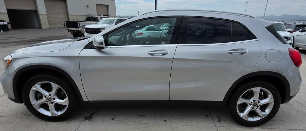 Used 2018 Mercedes-Benz GLA 250 4MATIC image 5
