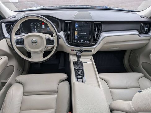 Used 2019 Volvo XC60 T6 Momentum w/ Protection Package Premier AWD/4WD image 17