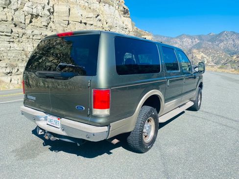 Used 2000 Ford Excursion Limited image 3