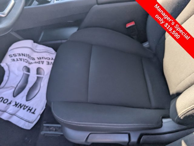 Used 2024 Nissan Rogue S AWD/4WD image 18