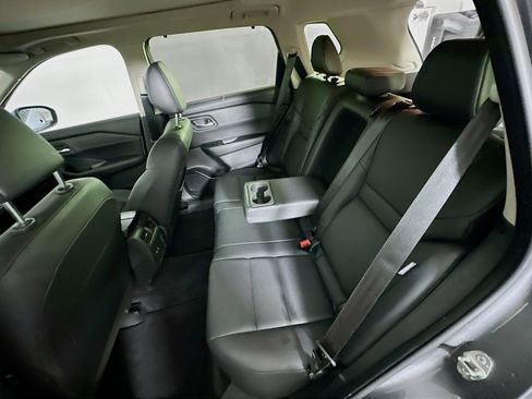 Used 2024 Nissan Rogue SV w/ SV Premium Package image 27