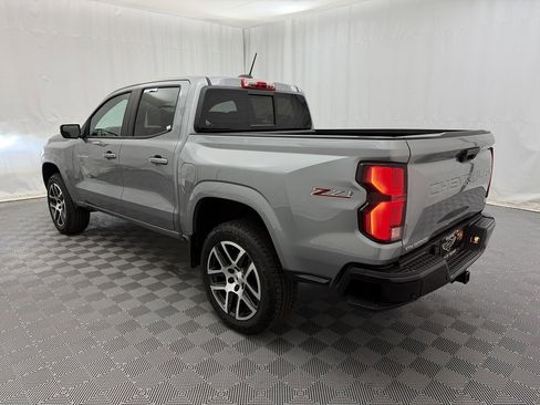 Used 2024 Chevrolet Colorado Z71 w/ Z71 Convenience Package 2 image 6