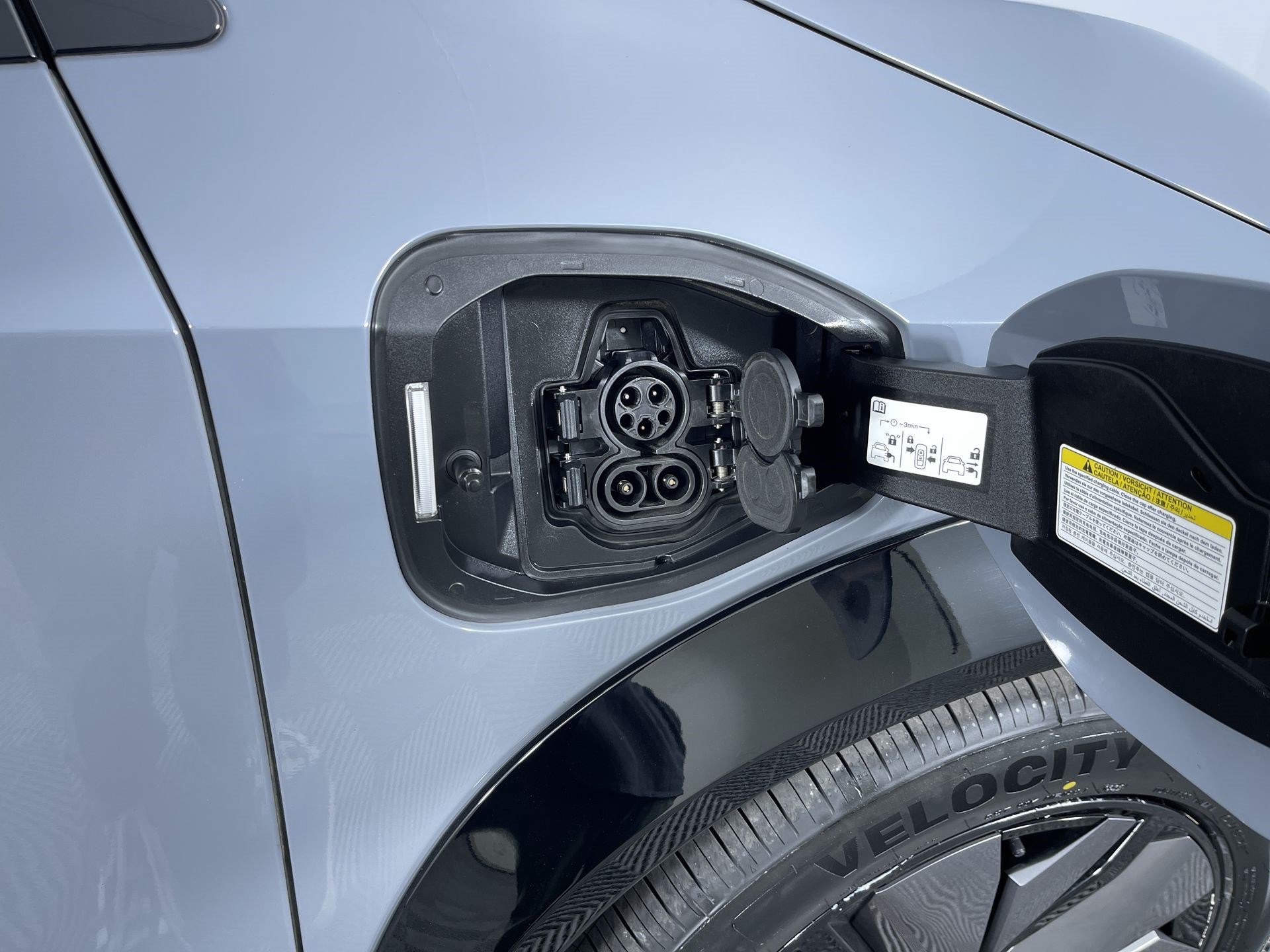 Certified 2024 Nissan Ariya AWD image 29