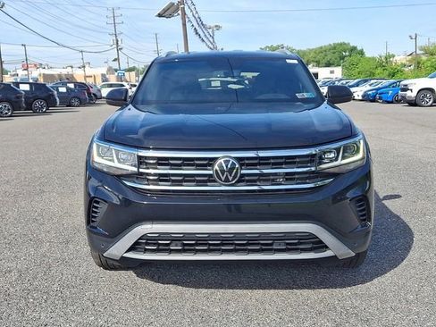 Used 2022 Volkswagen Atlas Cross Sport SE w/ Black Wheel Package AWD/4WD image 2