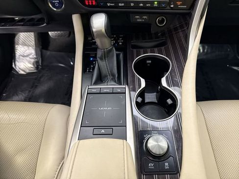 Used 2021 Lexus RX 450h AWD w/ Luxury Package image 18