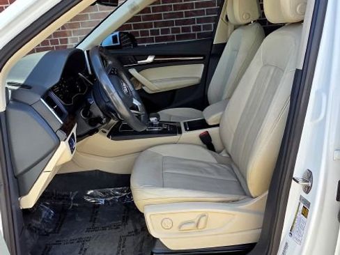 Used 2018 Audi Q5 2.0T Premium Plus w/ Premium Plus Package AWD/4WD image 12
