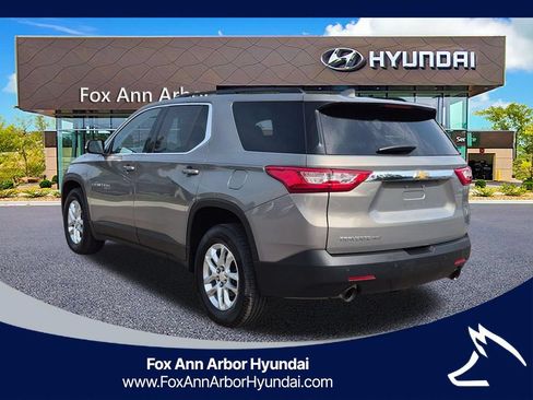 Used 2019 Chevrolet Traverse LT w/ LPO, Floor Liner Package AWD/4WD image 3