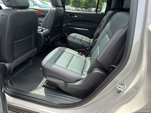 New 2026 Chevrolet Traverse Z71 w/ Enhanced Driving Package AWD/4WD image 17