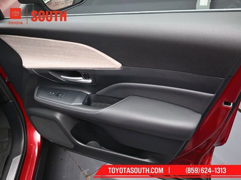 Used 2024 Toyota Grand Highlander Limited image 37