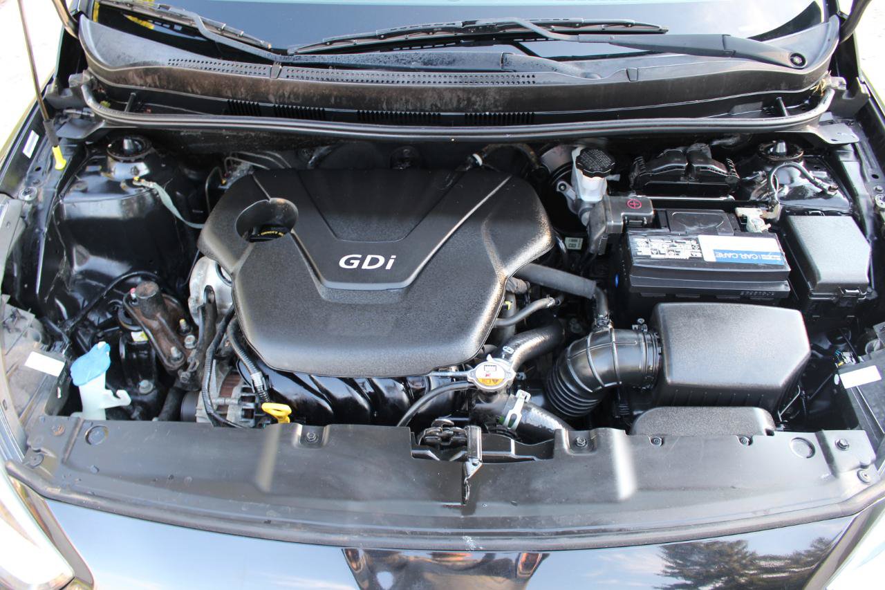 Used 2014 Hyundai Accent SE FWD image 42