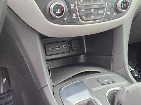 Certified 2024 Chevrolet Equinox LT FWD image 27