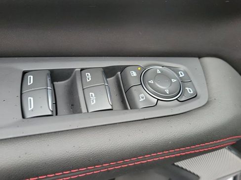 Used 2025 GMC Yukon AT4 Ultimate image 25