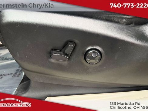 Used 2023 Chrysler Pacifica Touring-L w/ Road Tripper Package image 16