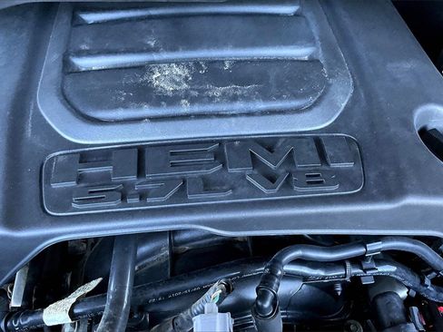 Used 2019 RAM 1500 Rebel image 31