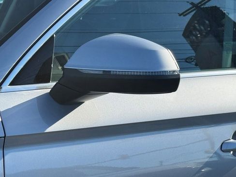 Certified 2024 Audi Q5 e Premium w/ Convenience Package image 9