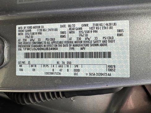 Certified 2022 Ford Escape Titanium w/ Class II Trailer Tow Package image 30