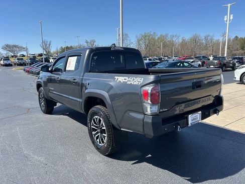 Used 2020 Toyota Tacoma TRD Sport image 16
