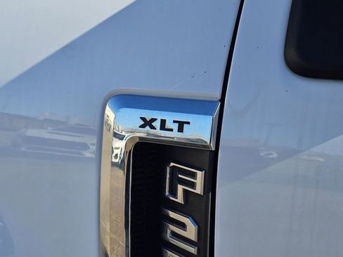 Used 2022 Ford F250 XLT w/ XLT Premium Package image 29