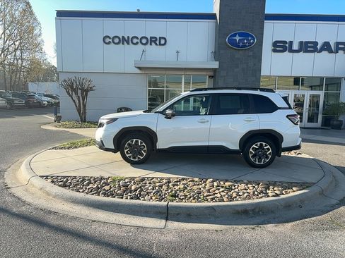 Certified 2026 Subaru Forester Premium w/ Base/Premium Package image 1