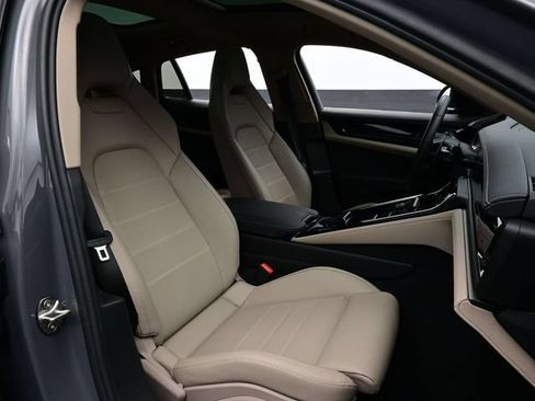 Certified 2025 Porsche Panamera 4 AWD/4WD image 18