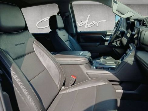 Used 2025 GMC Sierra 2500 Denali w/ Denali Reserve Package AWD/4WD image 24