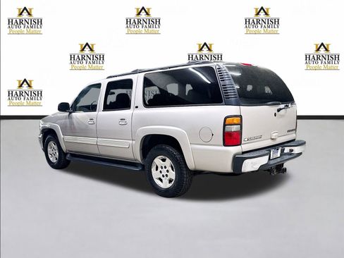 Used 2004 Chevrolet Suburban LT w/ Preferred Equipment Group AWD/4WD image 9