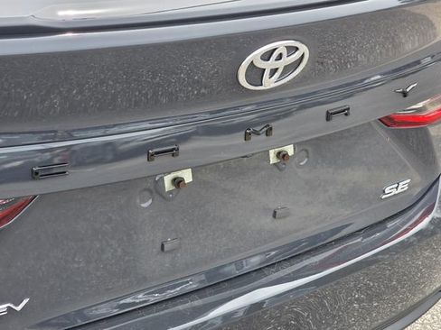 Used 2025 Toyota Camry SE image 15