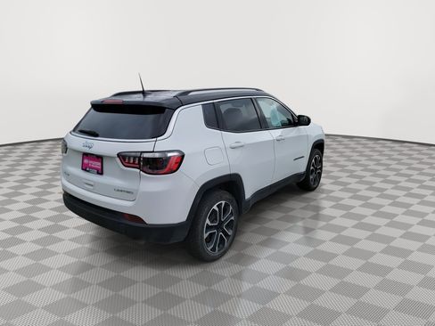 Used 2022 Jeep Compass Limited image 8