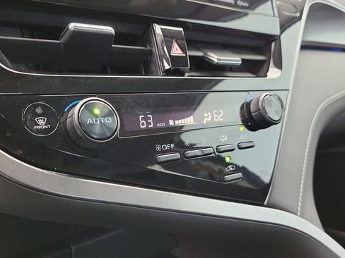 Used 2022 Toyota Camry XSE FWD image 29