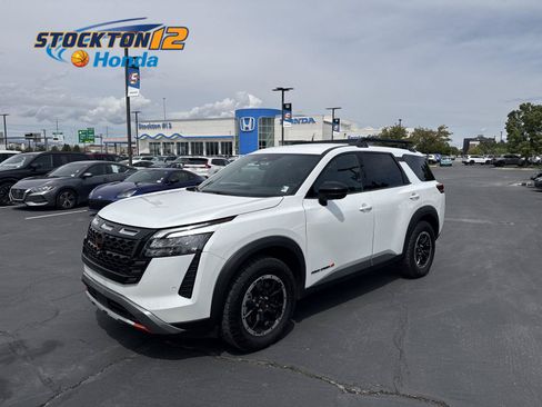 Used 2026 Nissan Pathfinder Rock Creek AWD/4WD image 1