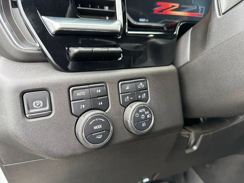 Used 2025 Chevrolet Silverado 2500 LTZ w/ Trail Boss Package AWD/4WD image 14