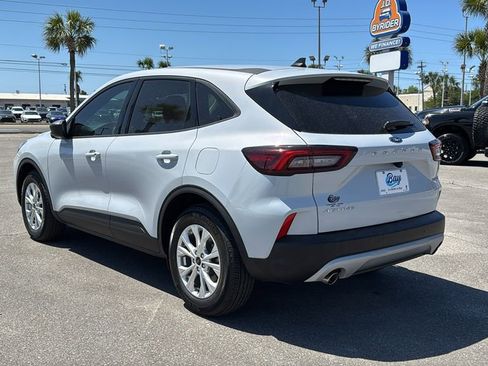 Used 2025 Ford Escape Active w/ Tech Pack #1 FWD image 4