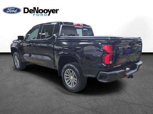 Used 2024 Chevrolet Colorado LT w/ LT Convenience Package III RWD image 7