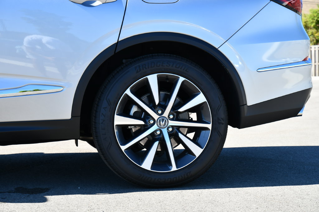 Used 2026 Acura MDX w/ Technology Package AWD/4WD image 15