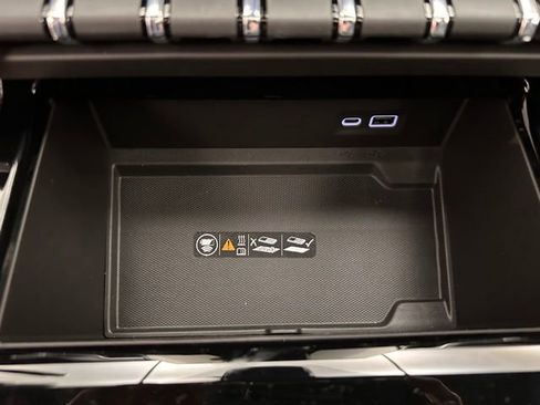 New 2026 GMC Yukon Elevation image 9