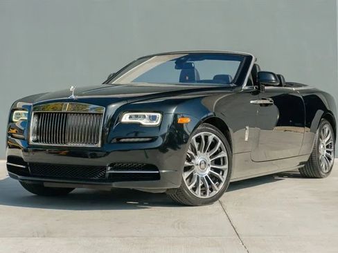 Used 2018 Rolls-Royce Dawn image 3